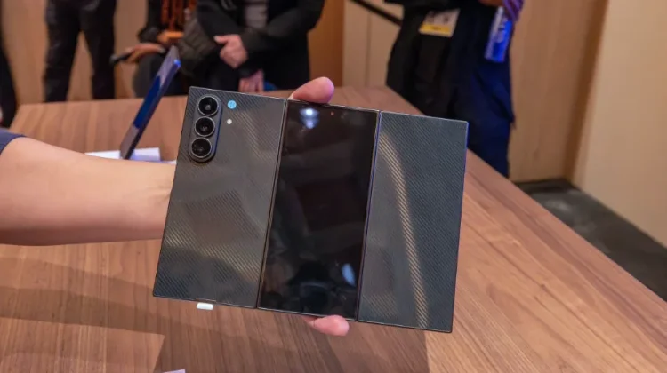 Efek iPhone Duo, Samsung Pertimbangkan Percepatan Peluncuran Galaxy Z TriFold 2