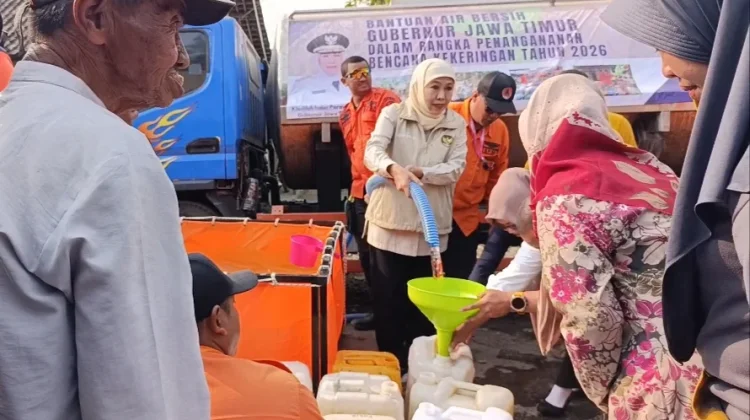 Gubernur Jatim Salurkan Air Bersih untuk Warga Terdampak Kekeringan di Ponorogo