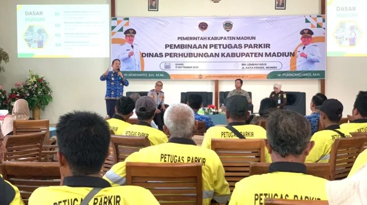 Dorong Pelayanan Profesional dan Optimalkan PAD, Pemkab Madiun Bina 67 Juru Parkir