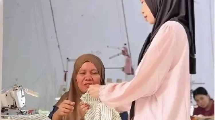 Little Crown, Dari Satu Mesin Jahit hingga Mempekerjakan 70 Orang