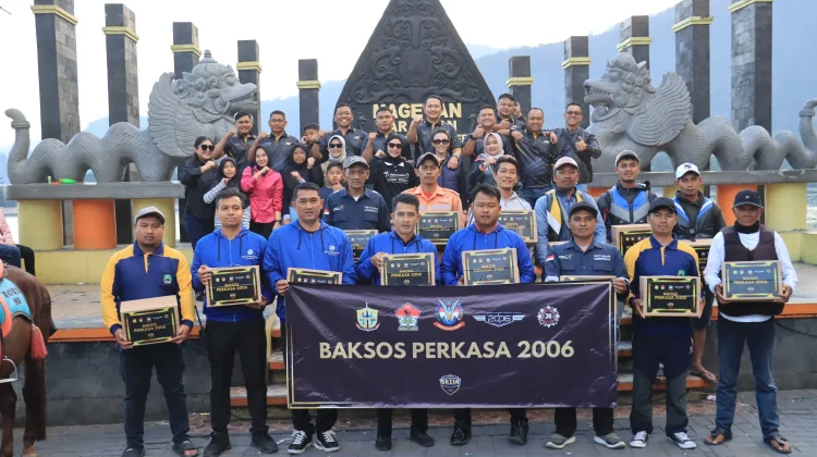 Jelang HUT TNI, Lulusan Akademi TNI-Polri 2006 Gelar Baksos Bersama di Sarangan