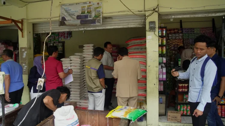 Lindungi Hak Konsumen, Disdagnaker Pacitan Rutin Monitoring Pasar