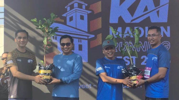 PLN UP3 Madiun Hadirkan Aksi Peduli Lingkungan di Madiun Running Fest 2026