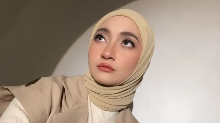 Nia Paramitha "Comeback", Suara 90-an Hadir Lagi lewat “Ku Takkan Bisa”