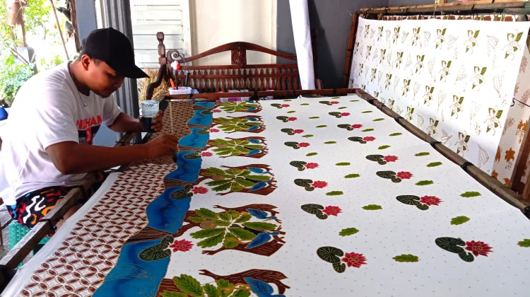 Regenerasi Jadi Tantangan, Pemkot Madiun Genjot Minat Gen Z Tekuni Batik
