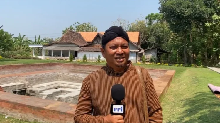 Pasar Pakde Sri Jadikan Lapangan Kerja bagi Puluhan Warga Desa Simbatan