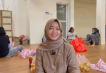 Sanggar Ayo Langsing Madiun Perdana Gelar Bagi Takjil