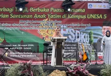 Pemkab Magetan dan UNESA Bagikan 5.000 Paket Takjil serta Santuni Anak Yatim