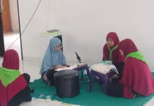 Bukan Mindset Mandiri: Belajar Menghafal Alquran Sekaligus Wira Usaha