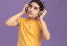 Anak Pakai Headset? Dokter Ingatkan Orang Tua Perhatikan Volume Suara