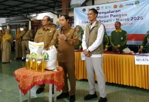 Pemkot-Bulog Madiun Salurkan 294 Ton Beras dan 58 Ribu Liter Minyak Bantuan Pangan