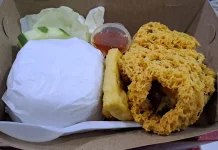 Ayam Presto Bertulang Lunak Jadi Ciri Khas Ayam Kremes Alizsa