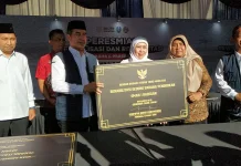Khofifah Resmikan Program Revitalisasi 62 Sekolah di Madiun Raya