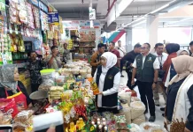 Gubernur Jatim Cek Harga dan Stok Bahan Pokok di Ponorogo