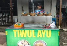 Mencicipi Tiwul Legendaris di Jantung Kota Madiun
