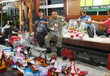 Kreativitas Prajurit TNI di Madiun, Ubah Limbah Plastik Jadi Peluang Usaha