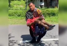 Anggota Polsek Kendal Amankan Warga Duduk di Tengah Jalan