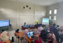 Perkuat Keamanan Digital Pendidikan, Dosen PNM Beri Edukasi Siber di Pontianak