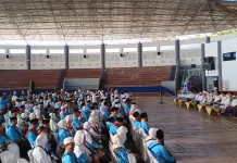 Berangkatkan Jemaah Haji Bupati Nanik Minta Jemaah Haji Jaga Kekompakan