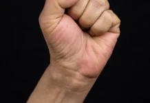 Menggenggam Tangan Kiri, Cara Sederhana Membantu Ingatan