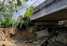 Hujan Deras, Tanggul Jembatan Plapar Ponorogo Ambrol