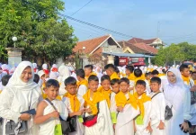 Ratusan siswa MI Al Islam Jetis Dagangan Mengikuti Pelatihan Manasik Haji