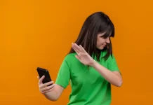 Psikolog Sarankan Batasi Komunikasi Keluar dari Hubungan Backburner