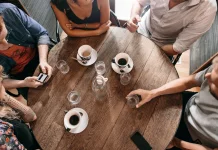 Psikolog Soroti Tren Nongkrong Coffeeshop di Kalangan Gen Z