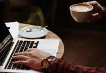 Psikolog Ungkap Fenomena Work From Coffeeshop pada Gen Z
