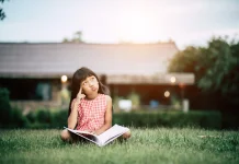Cara Menumbuhkan Daya Baca pada Anak