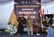 Keris Sepanjang Satu Meter Jadi Daya Tarik Pameran Pusaka di RRI Madiun