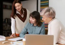 Kolaborasi Guru Lintas Generasi Dukung Transformasi Digital di Sekolah Dasar