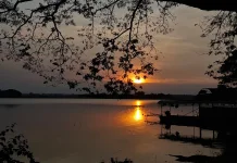 Sunset Waduk Bening Widas Jadi Daya Tarik Wisatawan, Cocok untuk Healing!