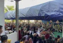 Sukses Menggelar Bersih Desa Secara Swadaya, Mampu Membuat 2 Gunungan Hasil Bumi