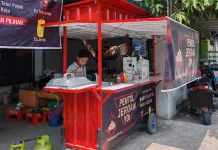YOI Kelola Lapak Pentol dengan Sistem Perusahaan Modern