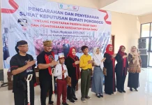 Plt Bupati Ponorogo Serahkan SK Penetapan Siswa baru Sekolah Rakyat