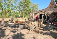 Buruh Tani di Bulu Lor Bersyukur Rumahnya Direhab Melalui Program TMMD