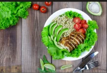 Trik Makan Malam Sehat yang Efektif Bantu Turunkan Berat Badan