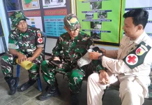 Tim Kesehatan TMMD ke-129 Aktif Berikan Layanan Medis
