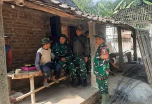 Babinsa Bulu Lor Jalani Peran Ganda, Sukseskan TMMD ke-129 di Ponorogo