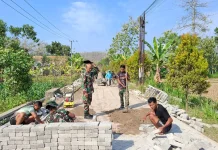 Warga Antusias Sukseskan TMMD ke-129 di Bulu Lor