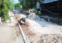 Warga Bulu Lor dan Satgas TMMD Berupaya Percepat Pembangunan Jalan