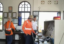 Gunakan Lori Dresin, VP Daop 7 Madiun Lakukan Inspeksi Jalur