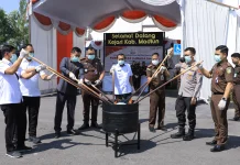 Kejari Kabupaten Madiun Musnahkan Barang Bukti 21 Perkara