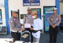 Tegas, Polisi Tilang Remaja Pelaku 'Wheelie' di Depan Pendopo Magetan