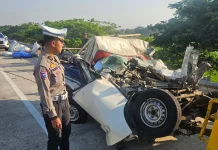 Kecelakaan Beruntun di Tol Magetan, Satu Pengemudi Meninggal Terjepit Kendaraan