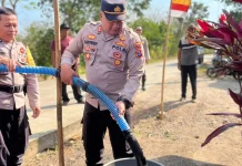 Polsek Pulung Salurkan Air Bersih untuk Warga Terdampak Kekeringan