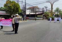 Detik-detik Proklamasi, Polres Madiun Kota Ajak Pengendara Mengheningkan Cipta