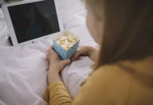 Benarkah Menonton Film Bisa Mengurangi Stres?