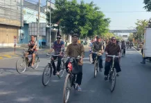 Peringati Hari Batik Nasional, KOSTI Madiun Gowes Berbatik Keliling Kota